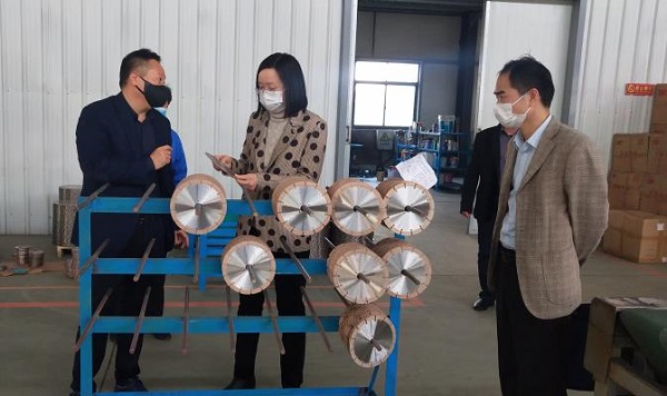 鄂州市市委常委、統(tǒng)戰(zhàn)部部長鄒霞 蒞臨湖北昌利公司調(diào)研