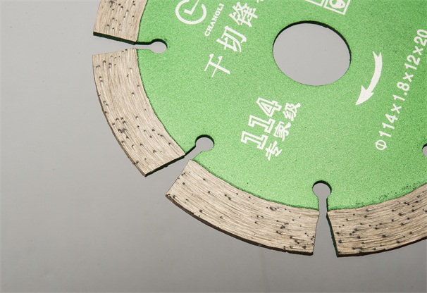 金剛石小鋸片對(duì)刀頭胎體原料有哪些更嚴(yán)格要求呢？