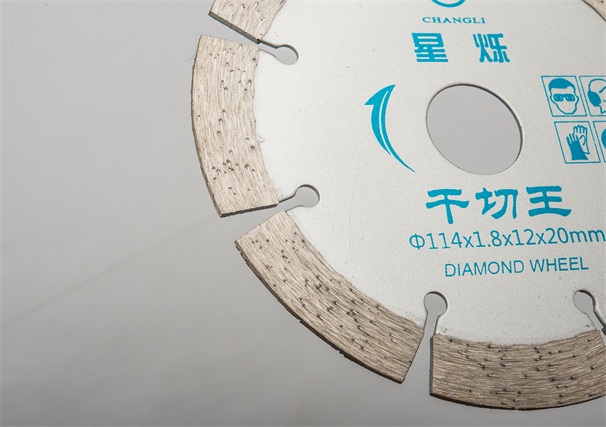 金剛石切割片、砂輪片、磨光片三種金剛石工具有什么區(qū)別呢？